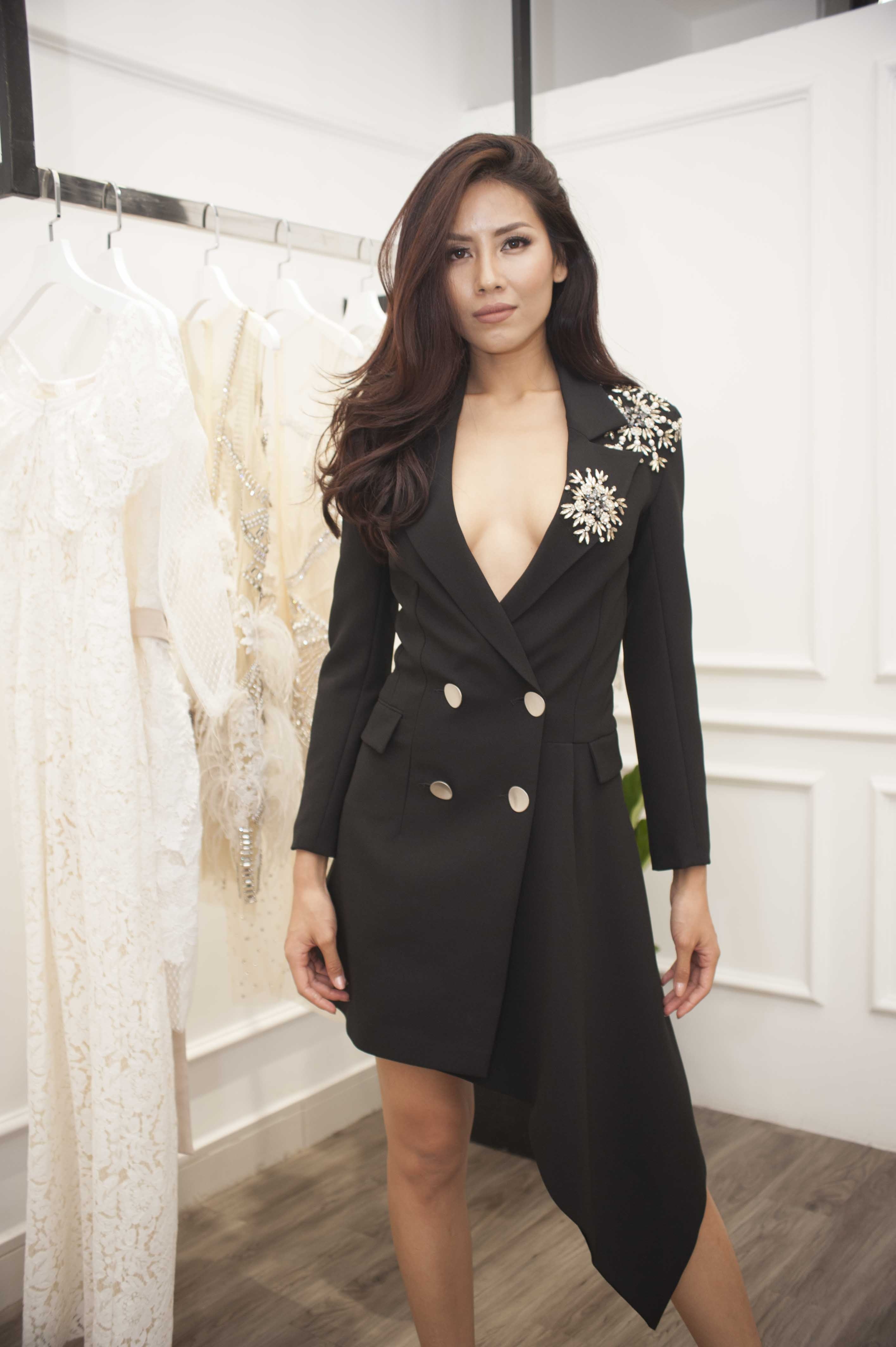 Lo dien trang phuc cua Nguyen Thi Loan Hoa hau Hoan vu anh 6