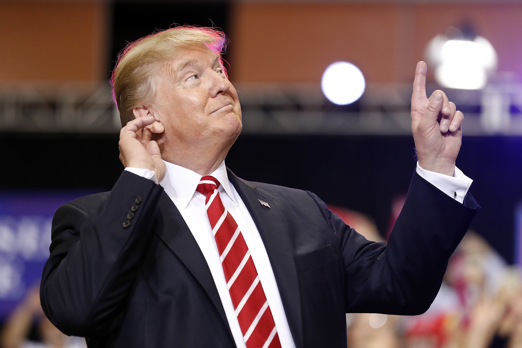 Bí mật đằng sau chiếc cravat của tổng thống Donald Trump ảnh 4 Bi mat dang sau chiec cravat cua tong thong Donald Trump anh 4