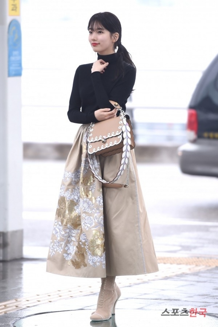 Những bộ cánh thảm đỏ xinh đẹp của tình cũ Lee Min Ho ảnh 5 Nhung bo canh tham do xinh dep cua tinh cu Lee Min Ho anh 5