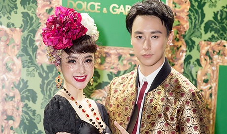 Angela Phuong Trinh, Rocker Nguyen hoa quy toc chau Au hinh anh