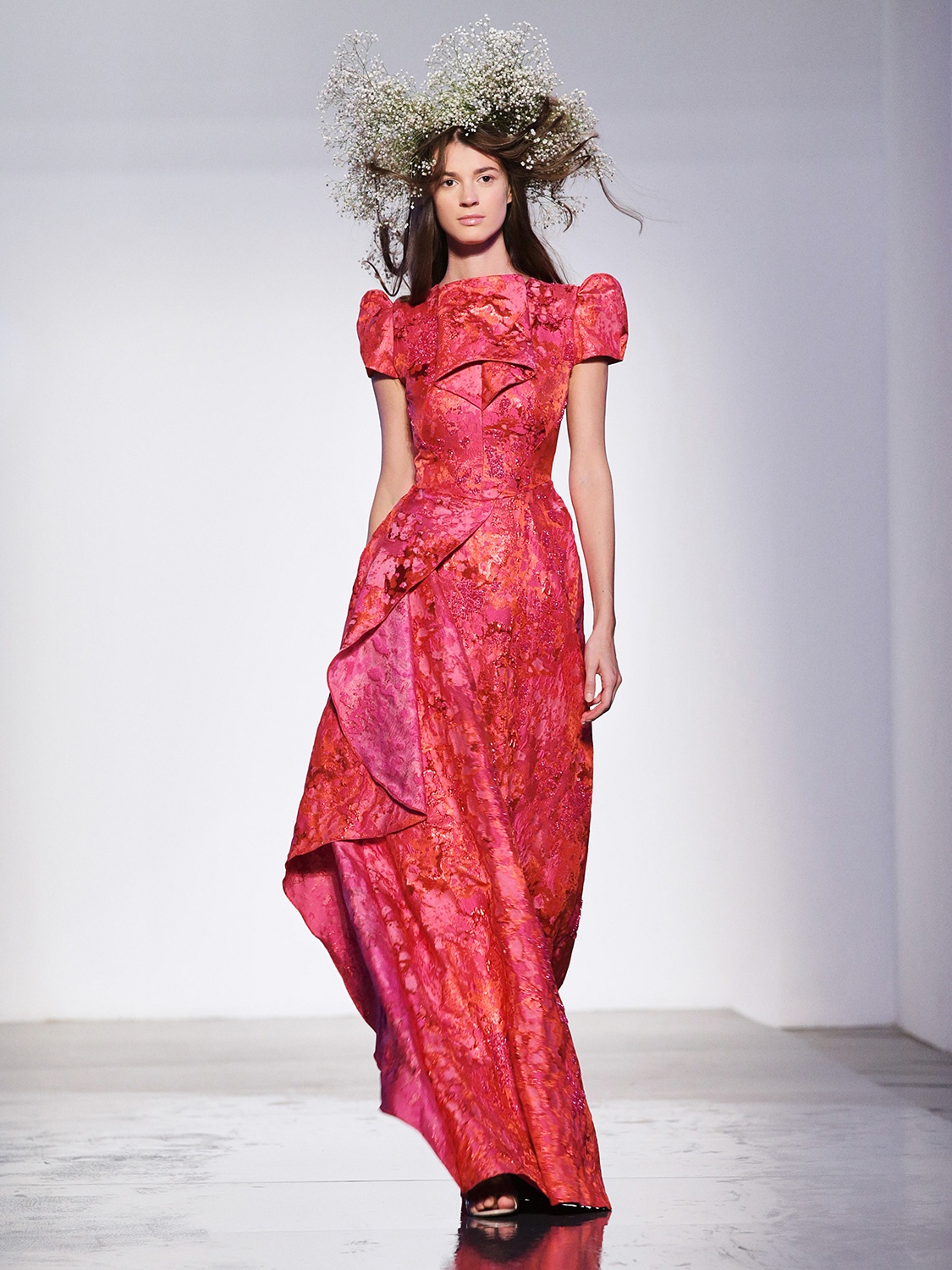 Pham Huong dam nhan vai tro vedette tai show dien anh 12