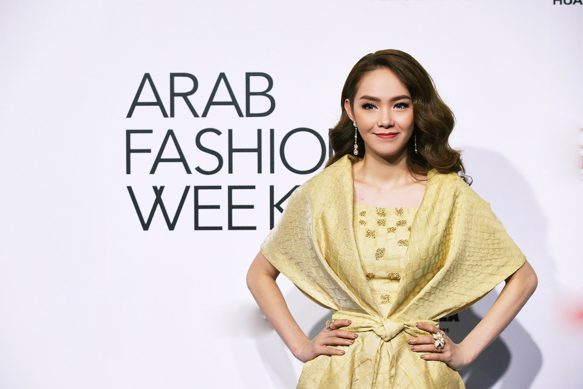 Pham Huong dam nhan vai tro vedette tai show dien anh 2