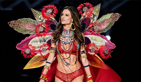 Alessandra Ambrosio trinh dien trong chu de