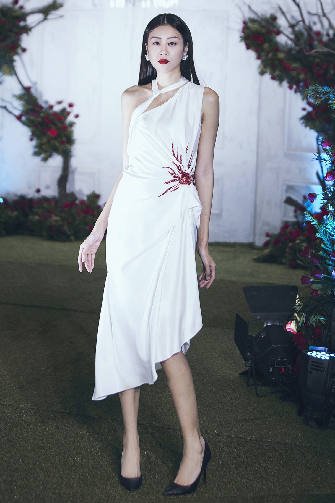 Dan Hoa hau dong loat xuat hien trong buoi tiec thoi trang anh 12