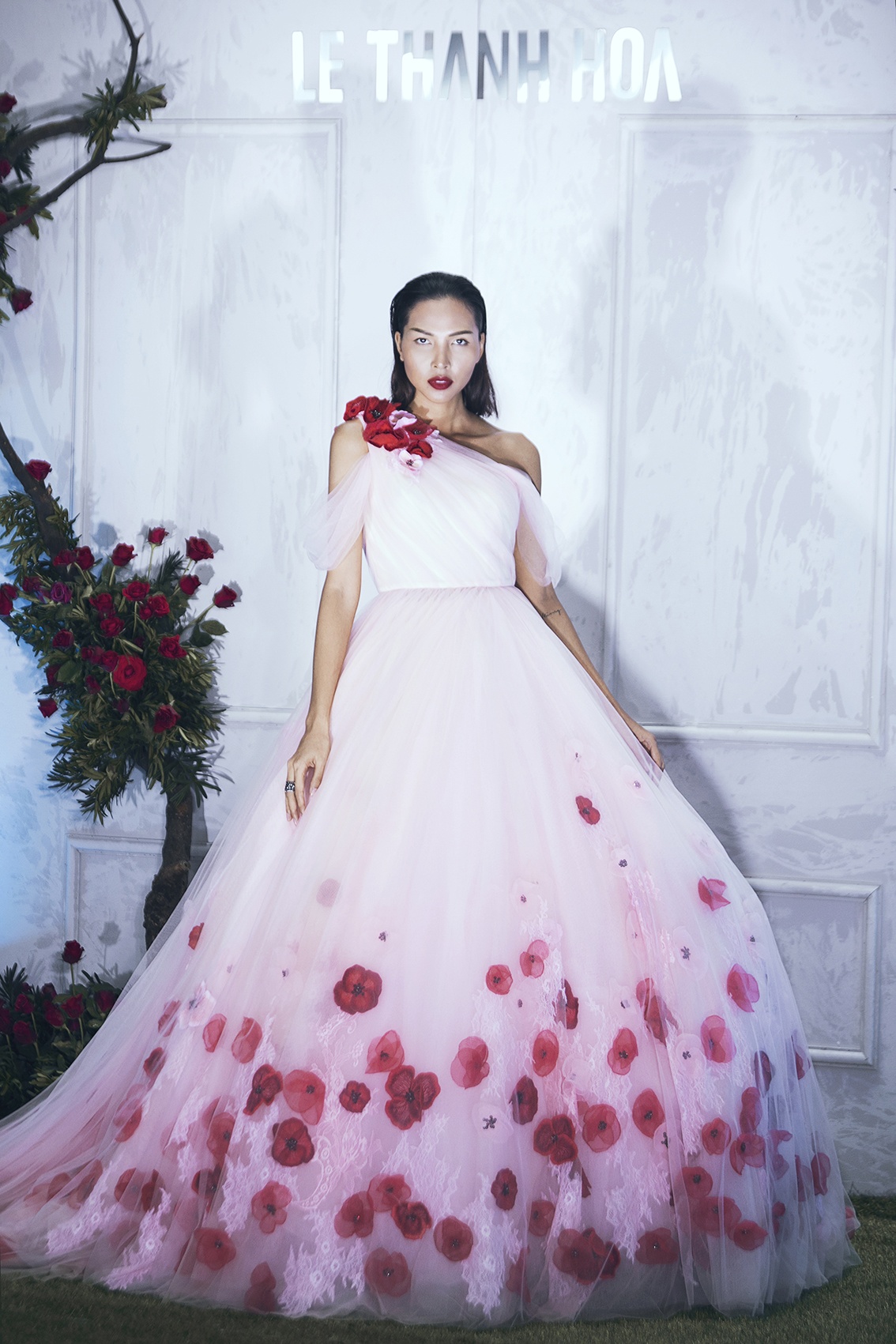 Dan Hoa hau dong loat xuat hien trong buoi tiec thoi trang anh 21