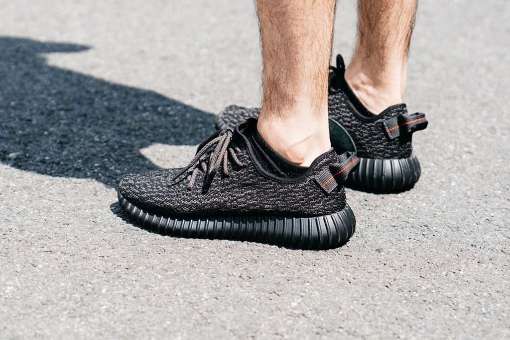 Những mẫu giày sneaker nổi bật trong năm 2017 ảnh 3 Nhung mau giay sneaker noi bat trong nam 2017 anh 3