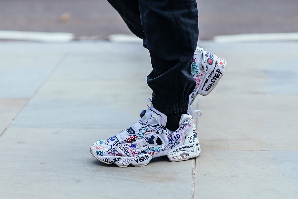 Những mẫu giày sneaker nổi bật trong năm 2017 ảnh 7 Nhung mau giay sneaker noi bat trong nam 2017 anh 7