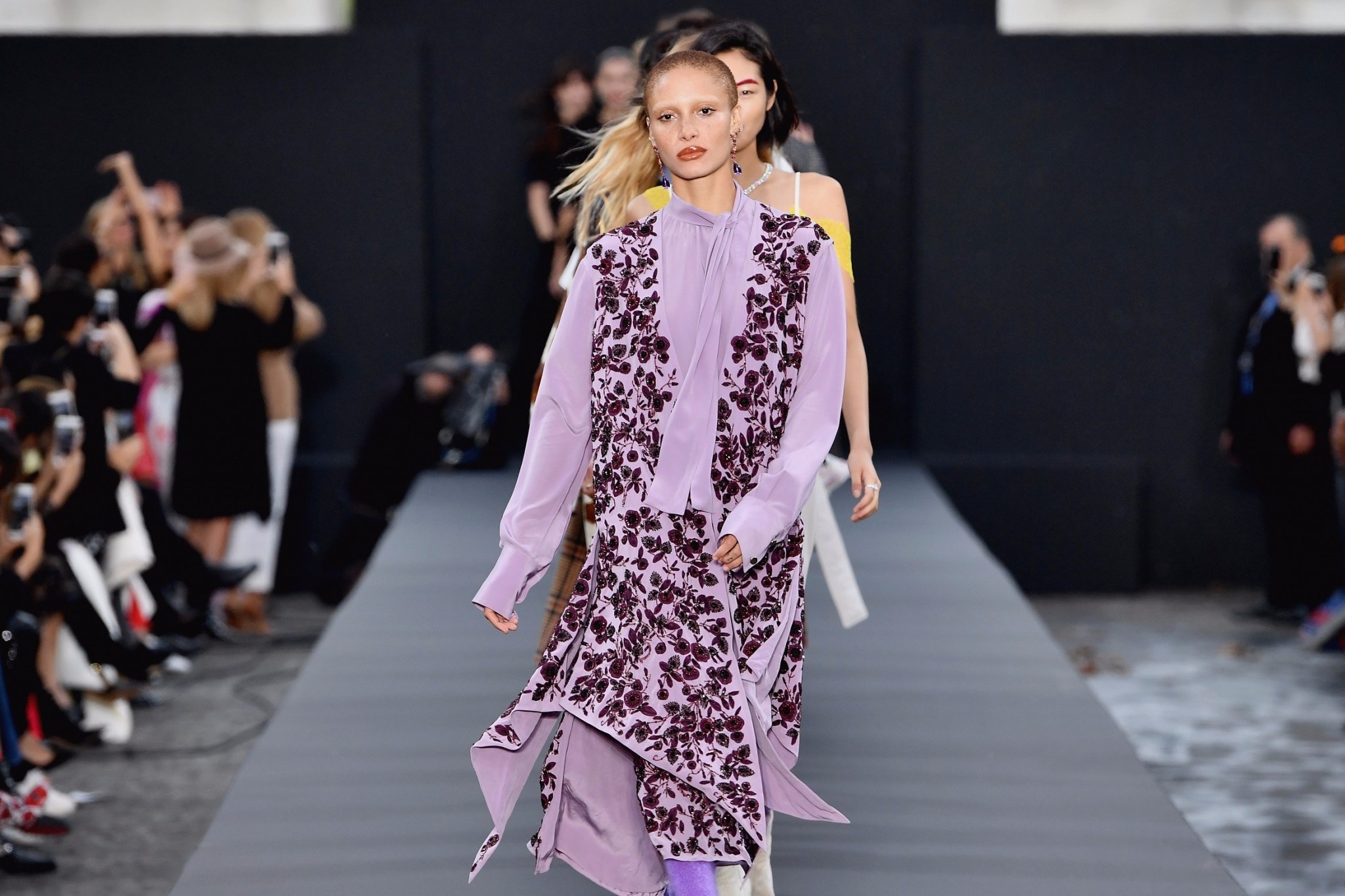 Adwoa Aboah co tam anh huong nam 2017 anh 9