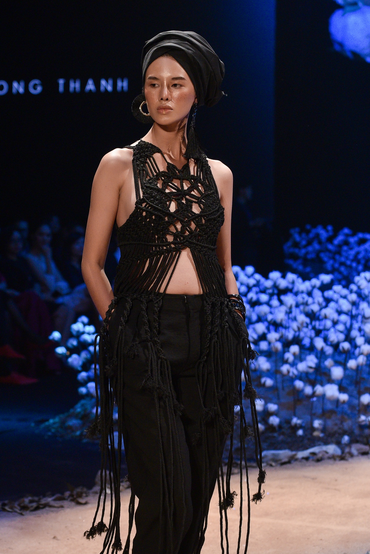 Lan Khue dien thoi trang anh 18