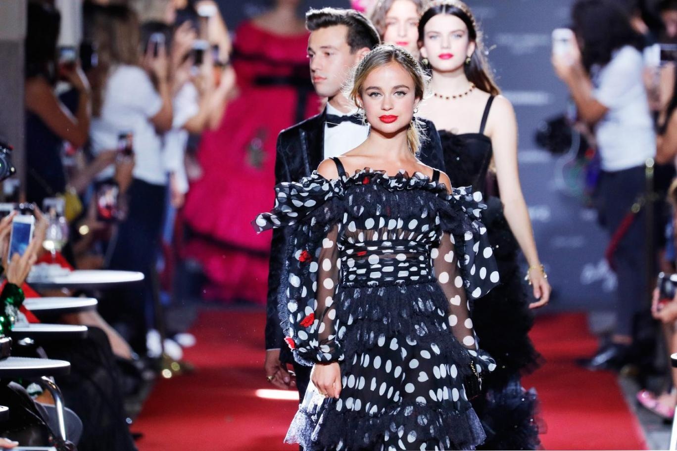 Amelia Windsor tro thanh nang tho moi lang thoi trang anh 5