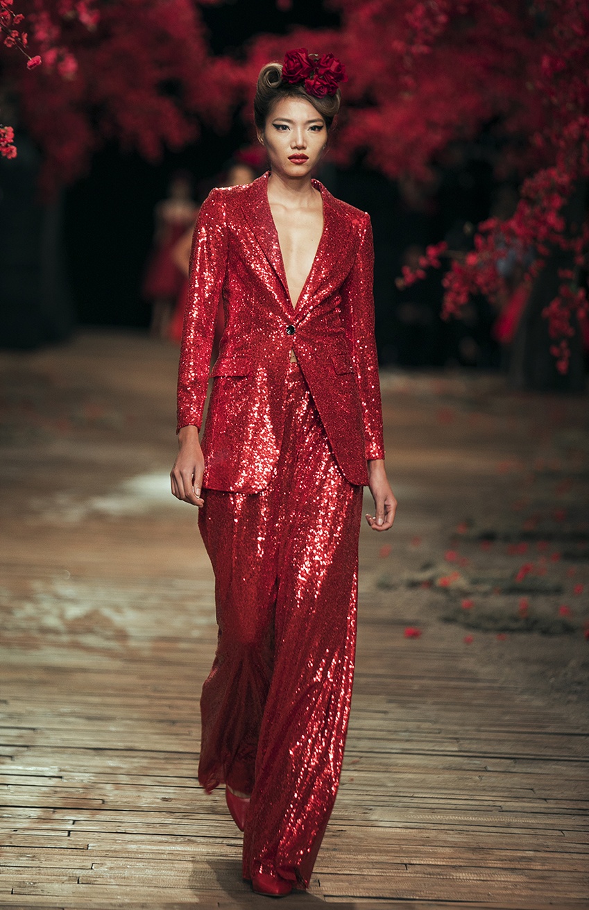 Sac do bao phu trong show dien Do Manh Cuong anh 8