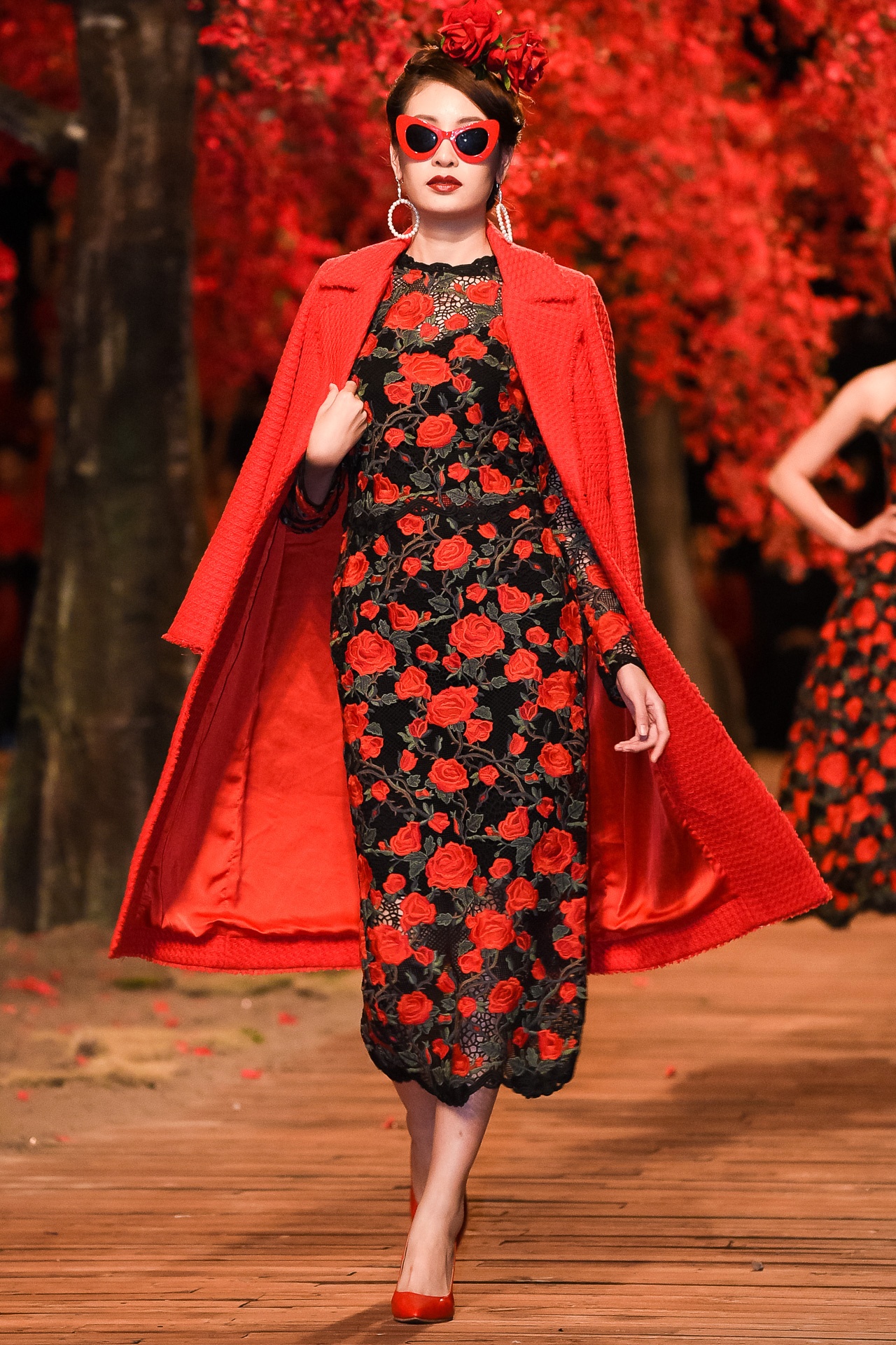 Sac do bao phu trong show dien Do Manh Cuong anh 7