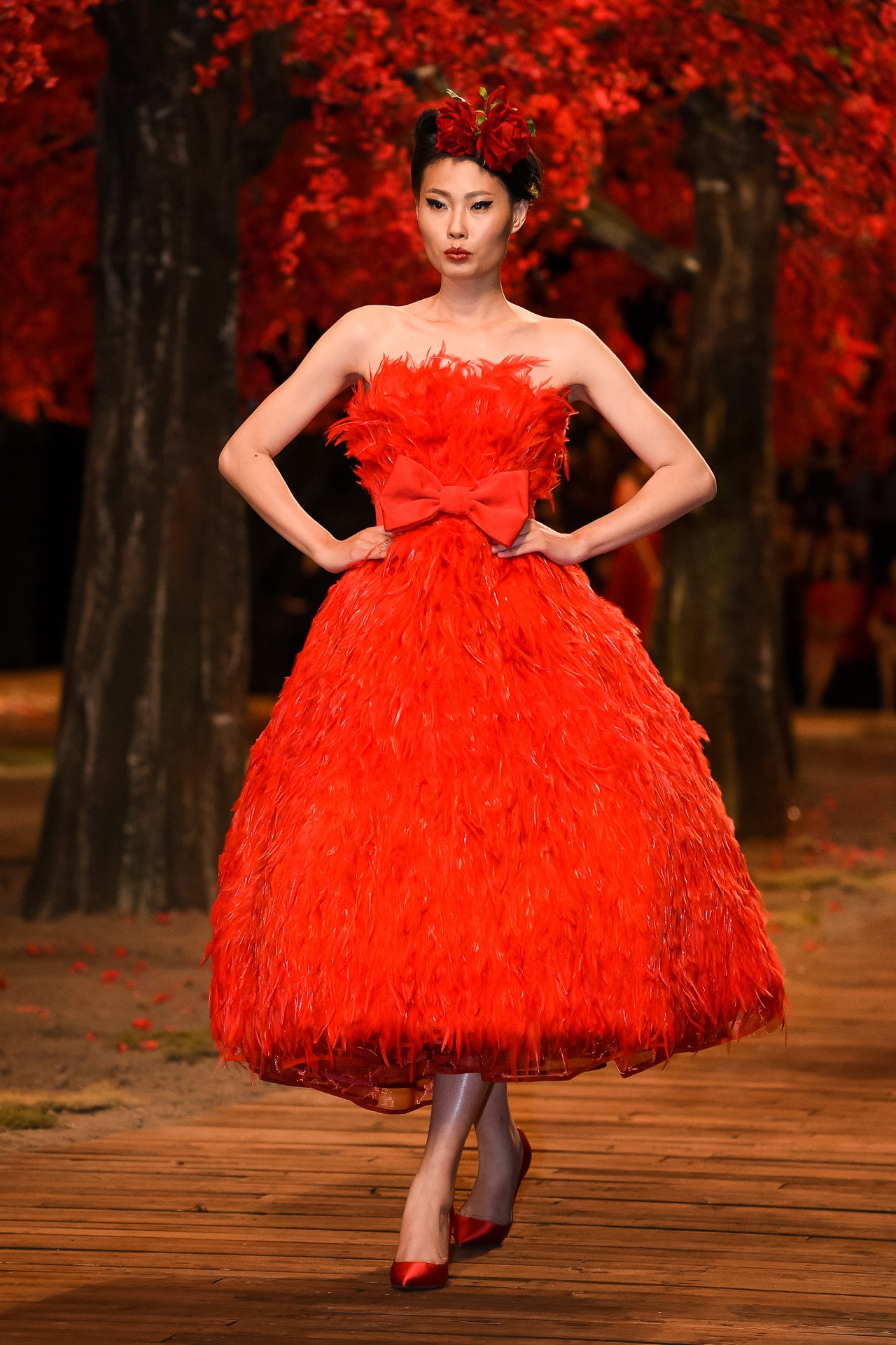 Sac do bao phu trong show dien Do Manh Cuong anh 13