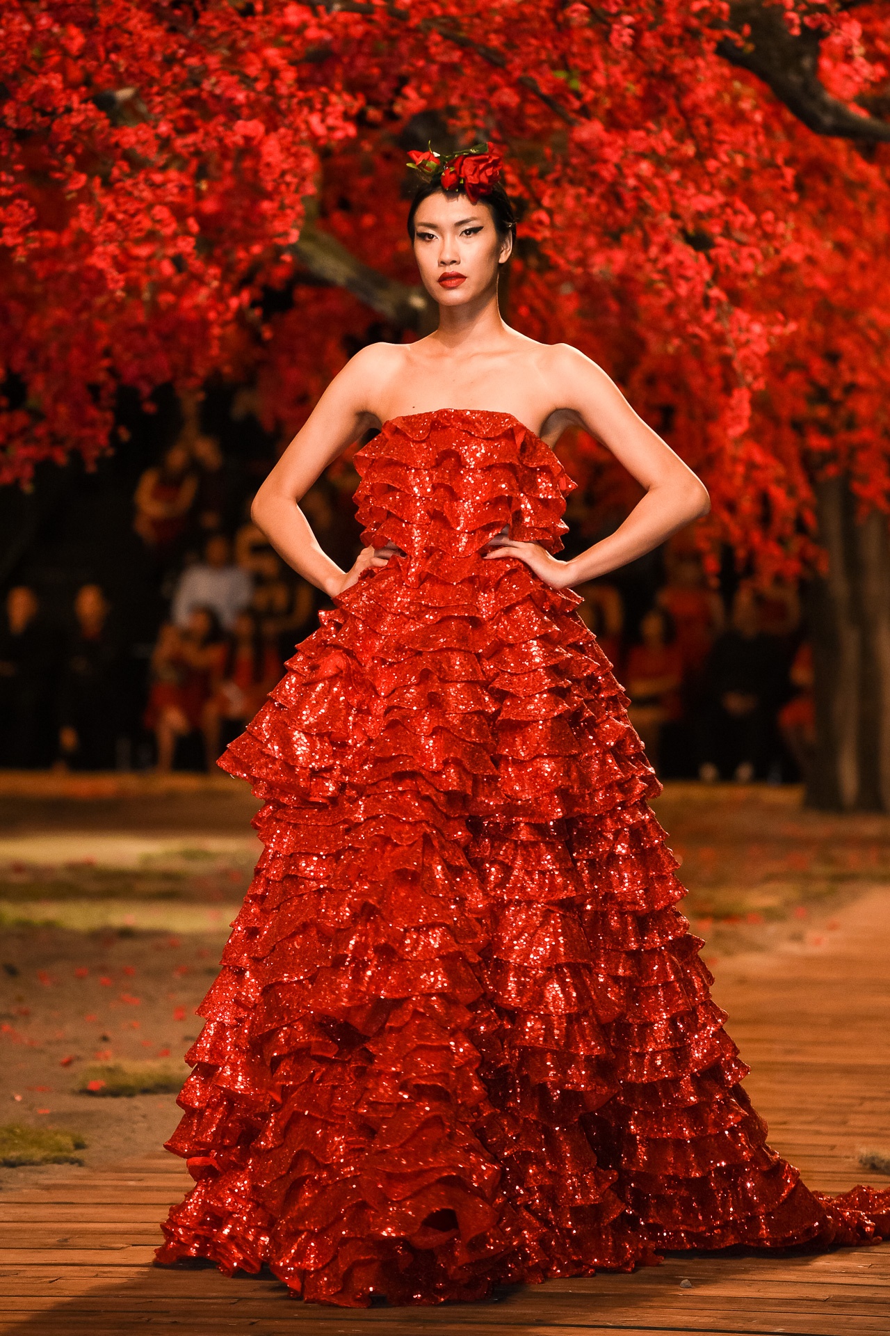 Sac do bao phu trong show dien Do Manh Cuong anh 20