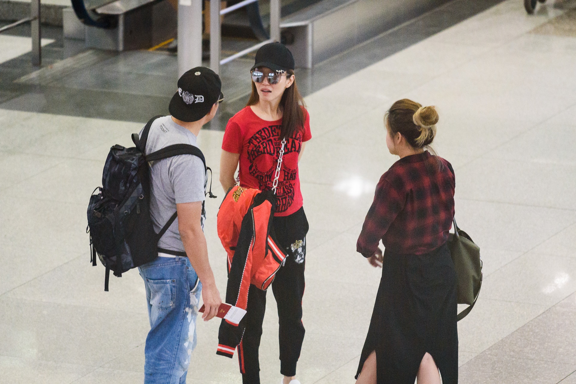 Phạm Văn Phương, Lý Minh Thuận đến Việt Nam ảnh 3 Pham Van Phuong, Ly Minh Thuan den Viet Nam anh 3