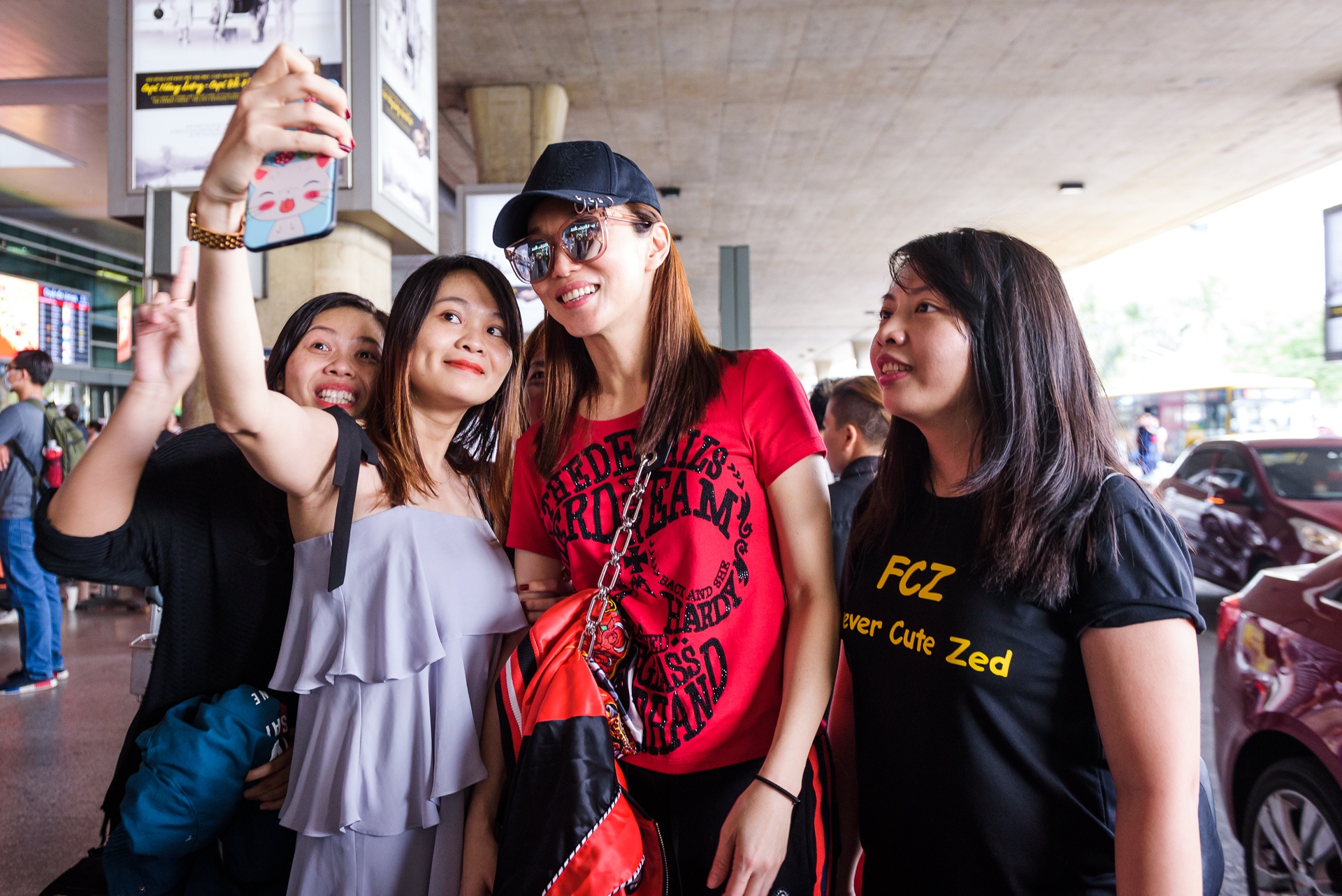 Phạm Văn Phương, Lý Minh Thuận đến Việt Nam ảnh 7 Pham Van Phuong, Ly Minh Thuan den Viet Nam anh 7