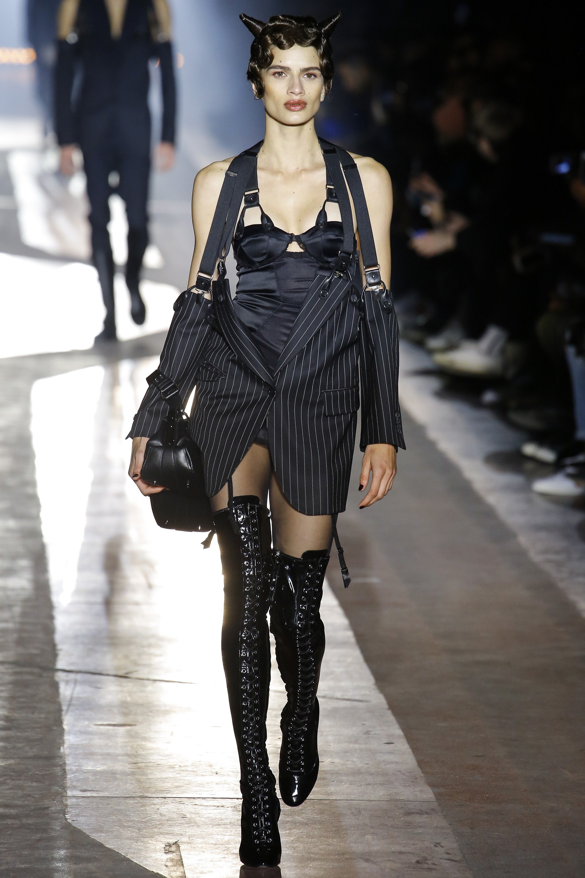 Bộ sưu tập 2018 moschino ảnh 1 Bo suu tap 2018 moschino anh 1