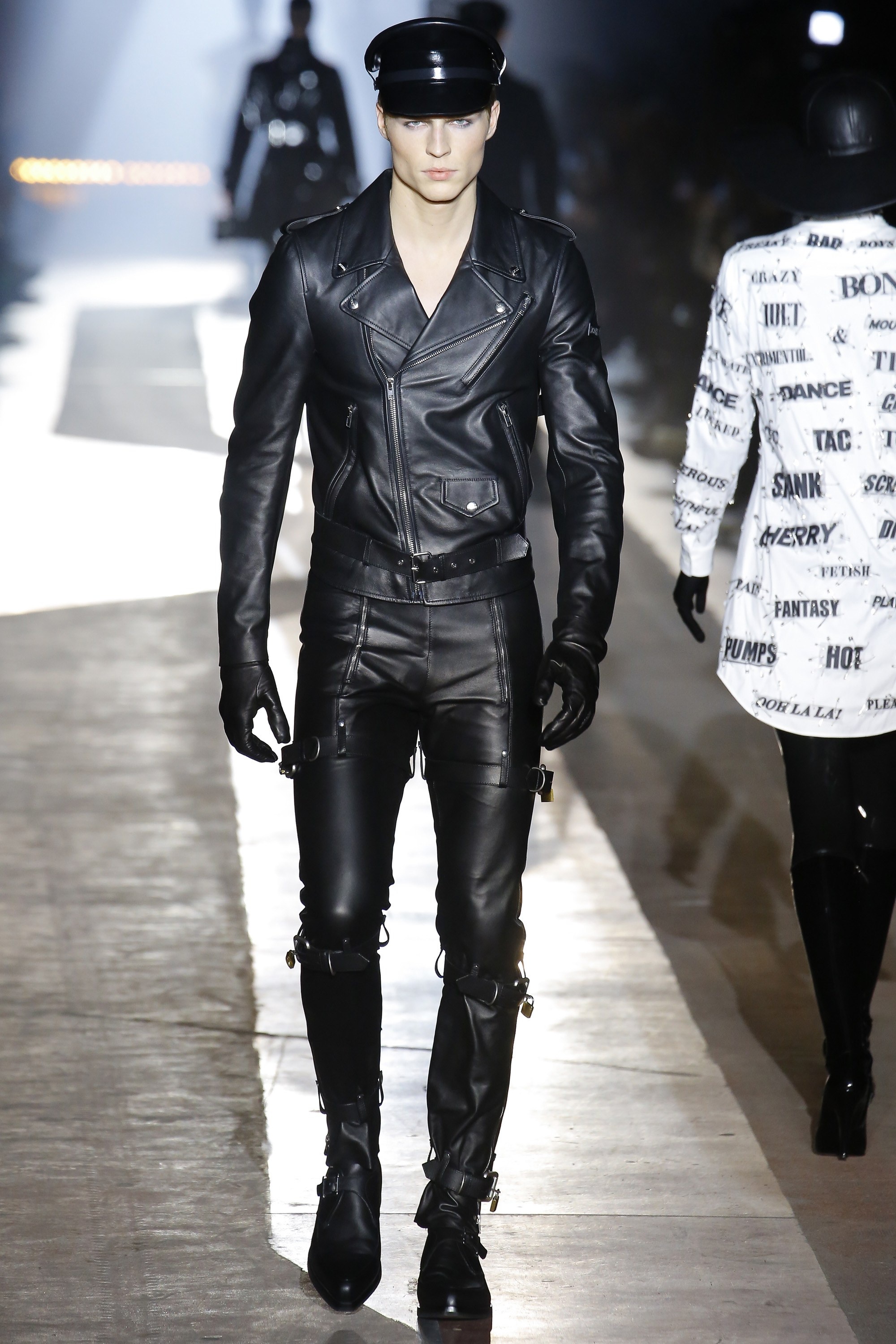 Bộ sưu tập 2018 moschino ảnh 6 Bo suu tap 2018 moschino anh 6