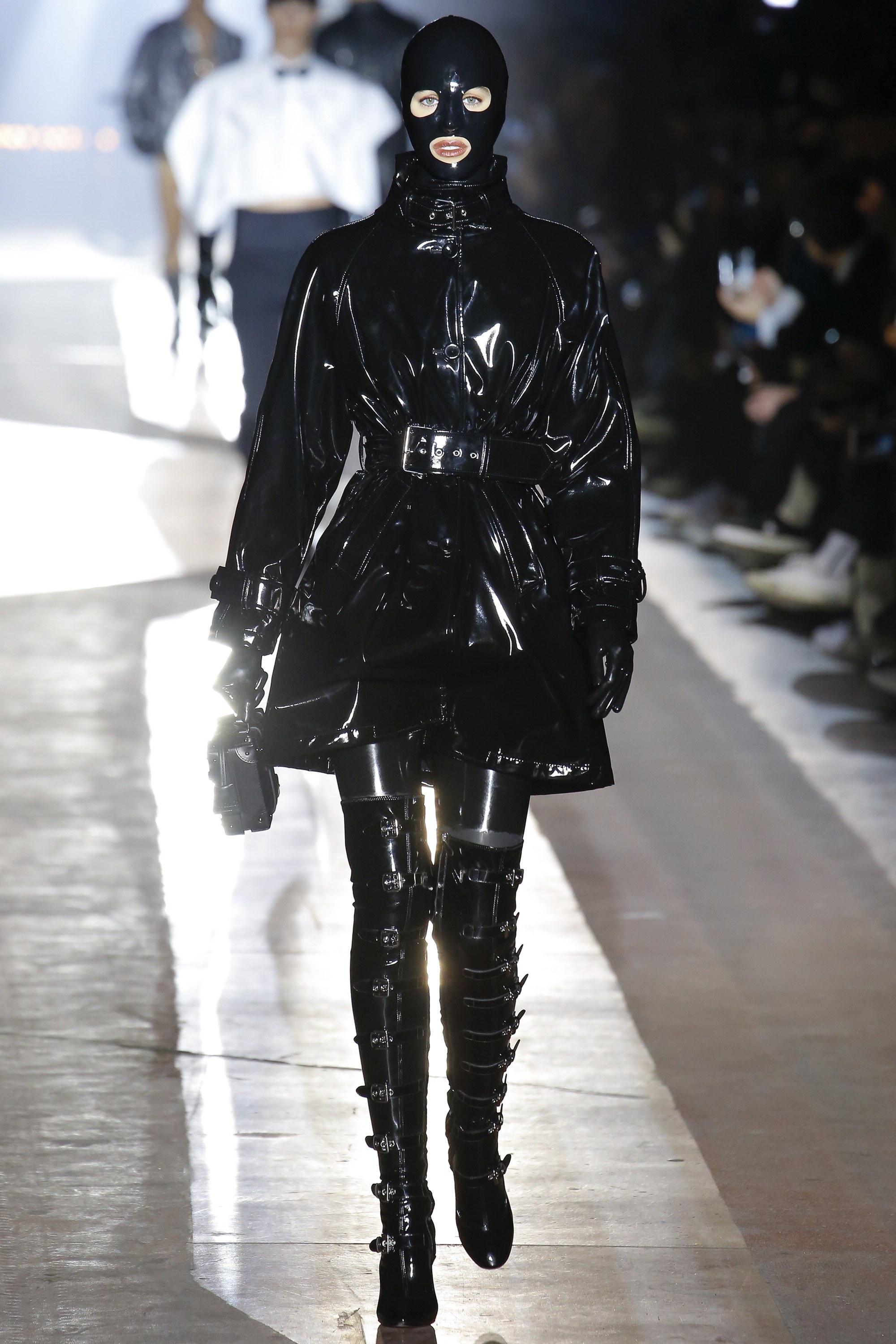 Bộ sưu tập 2018 moschino ảnh 7 Bo suu tap 2018 moschino anh 7