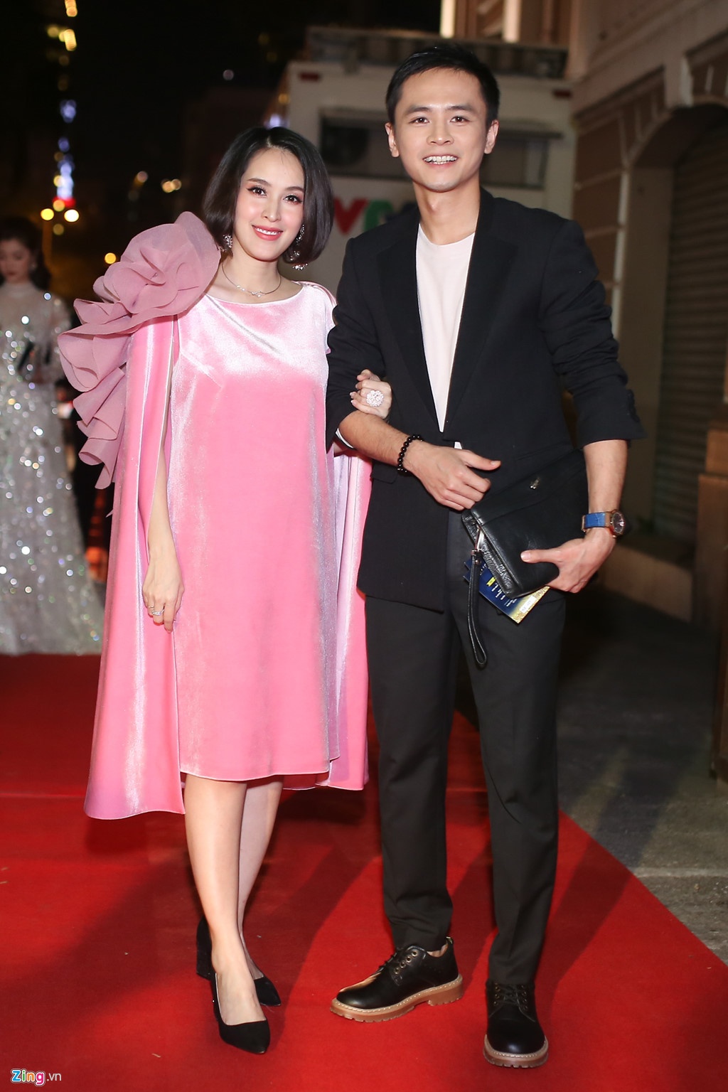 Tú Anh, Mai Phương Thuý mắc lỗi trang phục ảnh 4 Tu Anh, Mai Phuong Thuy mac loi trang phuc anh 4