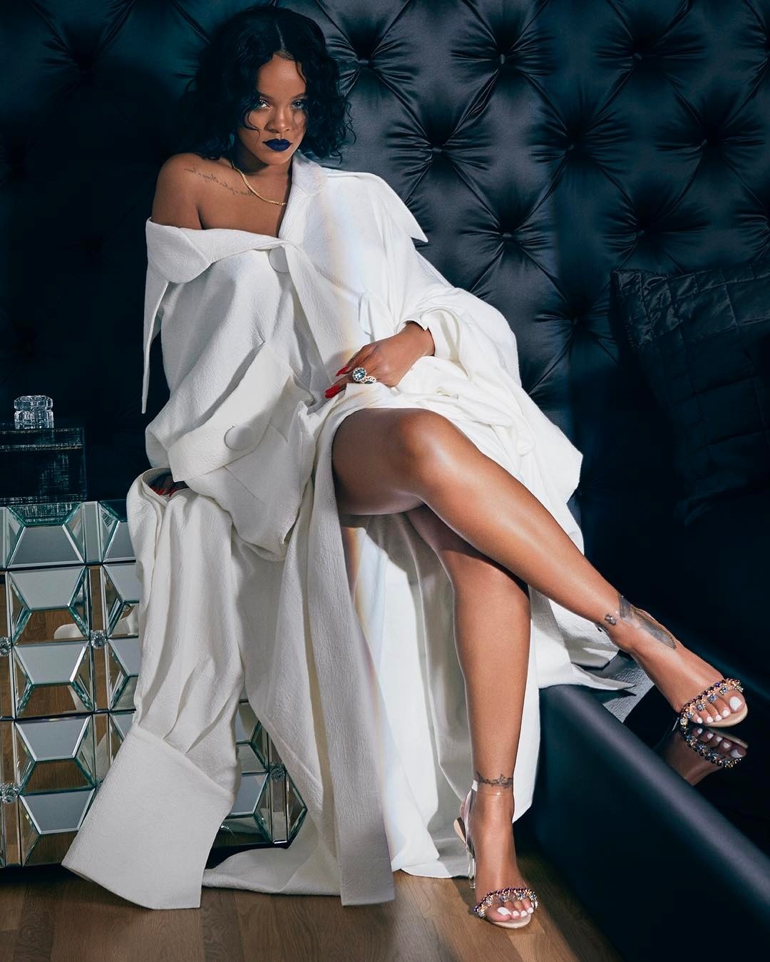 Rihanna,  Coco Rocha diễn trang phục của NTK Việt ảnh 1 Rihanna,  Coco Rocha dien trang phuc cua NTK Viet anh 1