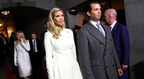 Khoanh khac thoi trang trong cac hoat dong chinh tri cua Ivanka Trump hinh anh