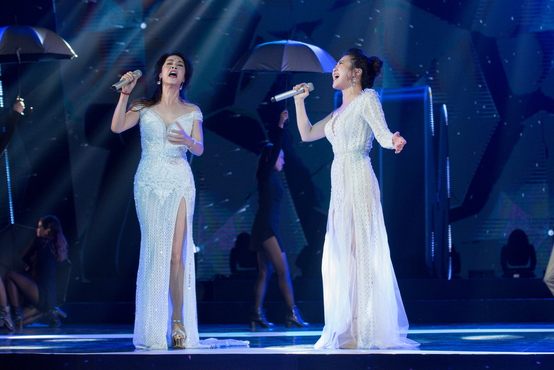 Trang phuc trinh dien cua dan sao Viet tai ZMA anh 7