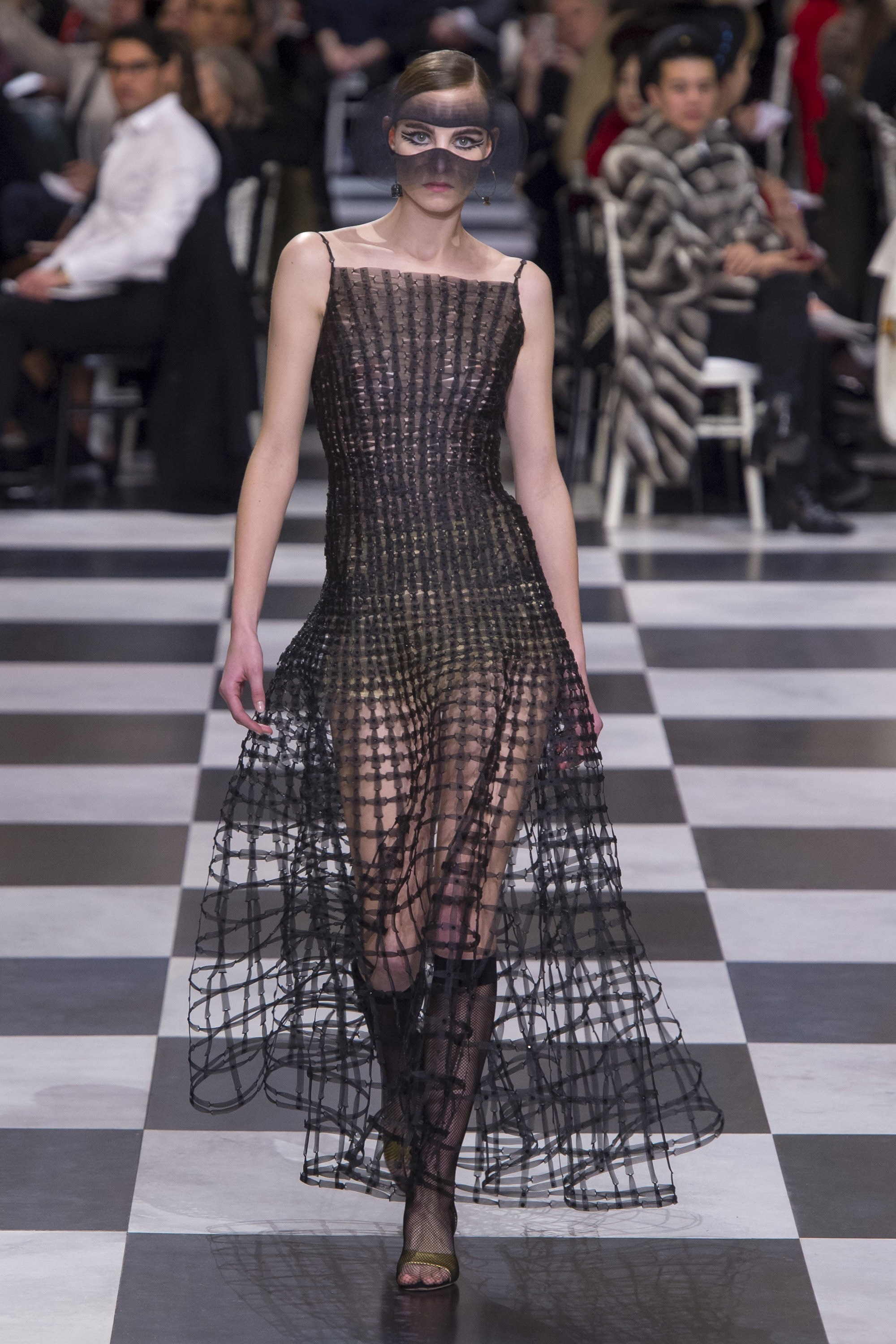 Show dien thoi trang Dior haute couture xuan he 2018 anh 9