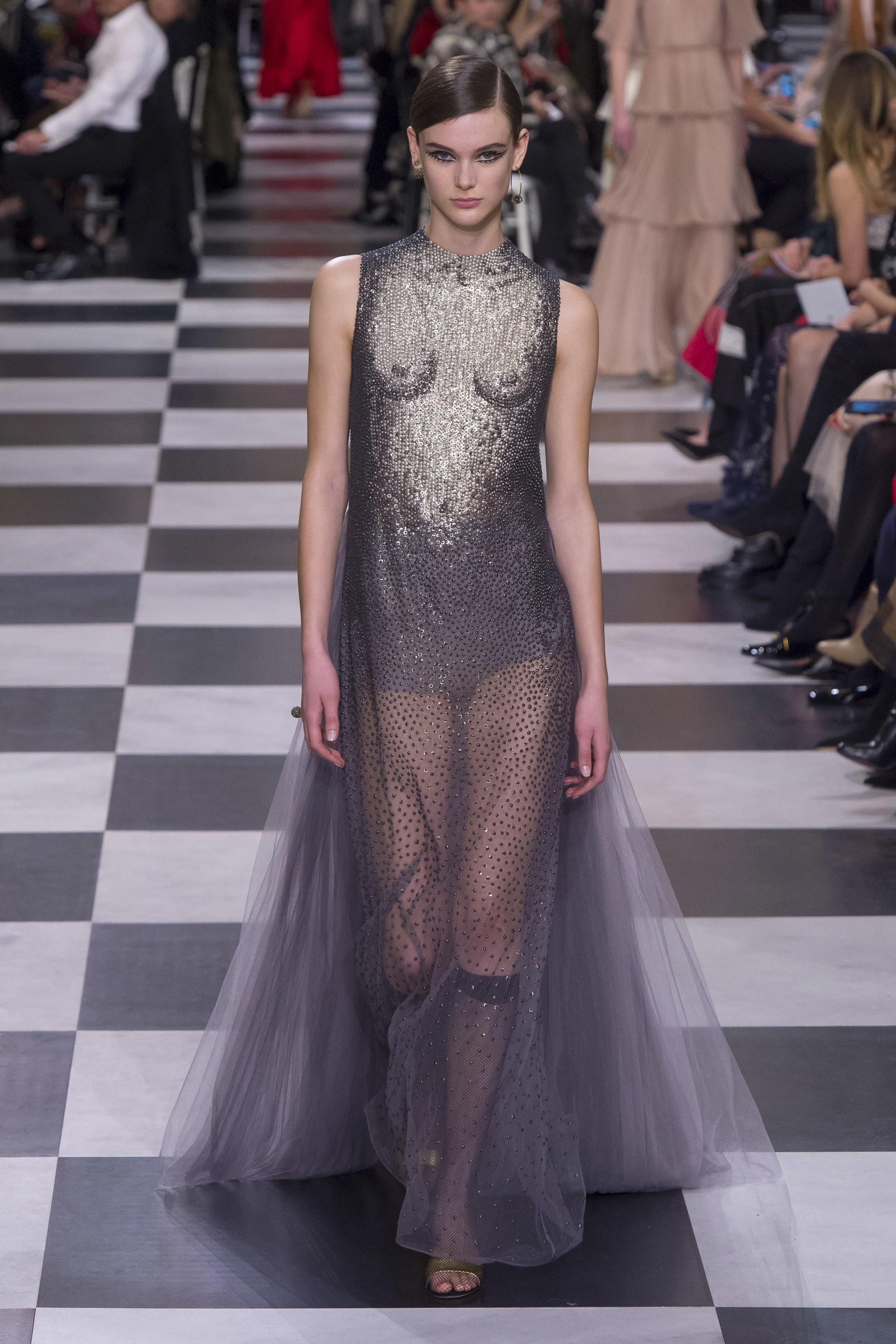 Show dien thoi trang Dior haute couture xuan he 2018 anh 12