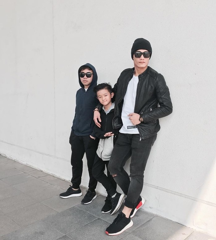 Dàn cầu thủ U23 Việt Nam thích giày sneaker nổi bật ảnh 1 Dan cau thu U23 Viet Nam thich giay sneaker noi bat anh 1