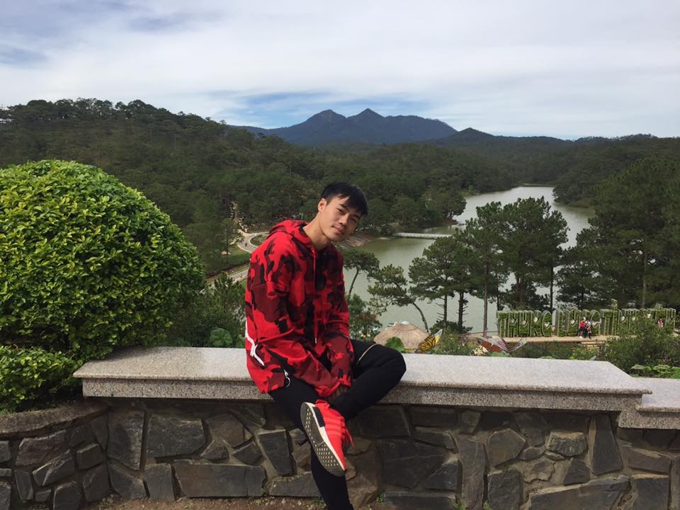 Dàn cầu thủ U23 Việt Nam thích giày sneaker nổi bật ảnh 8 Dan cau thu U23 Viet Nam thich giay sneaker noi bat anh 8