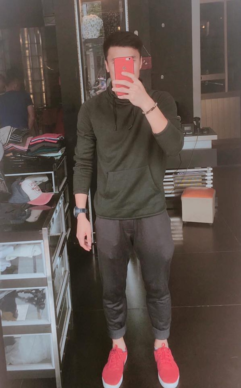 Dàn cầu thủ U23 Việt Nam thích giày sneaker nổi bật ảnh 2 Dan cau thu U23 Viet Nam thich giay sneaker noi bat anh 2