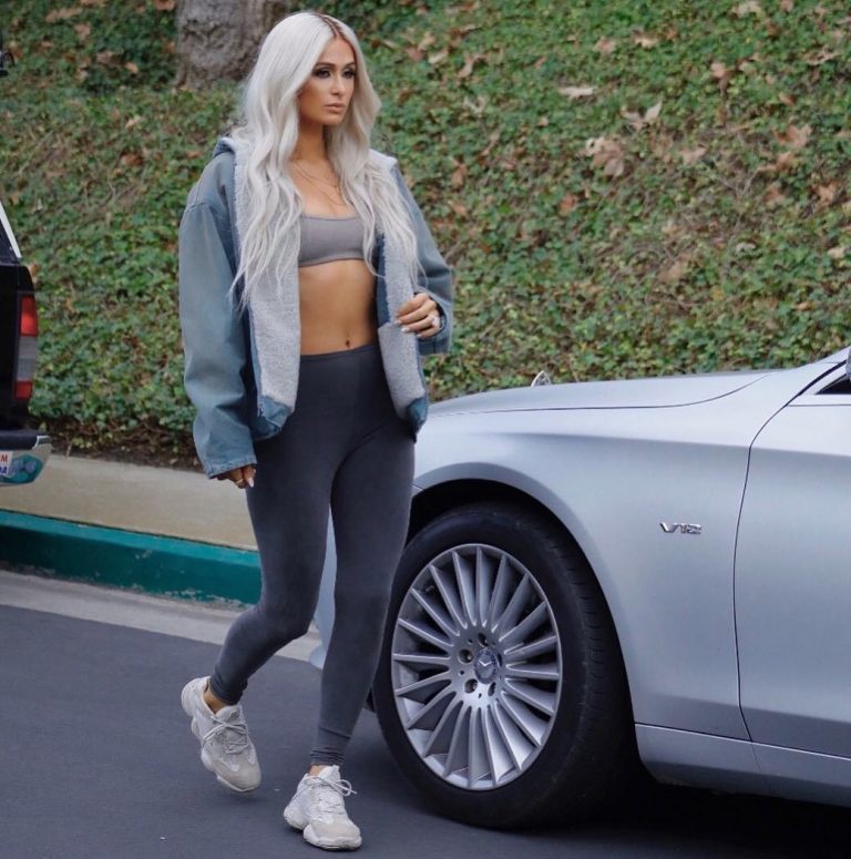 Paris Hilton mặc giống Kim Kardashian ảnh 2 Paris Hilton mac giong Kim Kardashian anh 2
