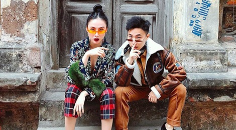 Gioi tre Viet dien trang phuc doc dao xuong pho ngay can Tet hinh anh