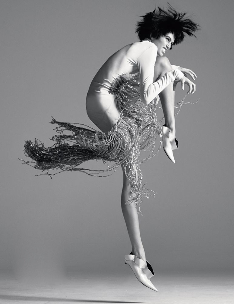 Kaia Gerber xuat hien trong bo anh trang den cua Vogue Anh anh 6