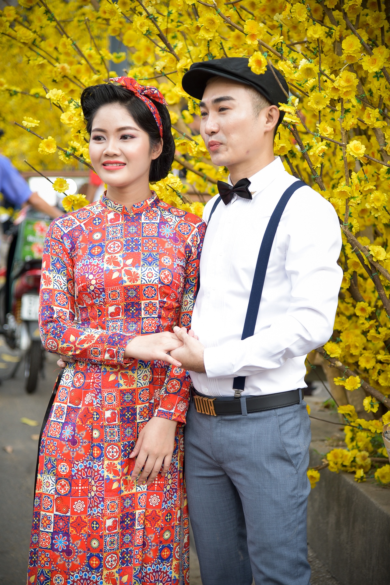 Giới trẻ diện áo dài ngày cận Tết ảnh 9 Gioi tre dien ao dai ngay can Tet anh 9
