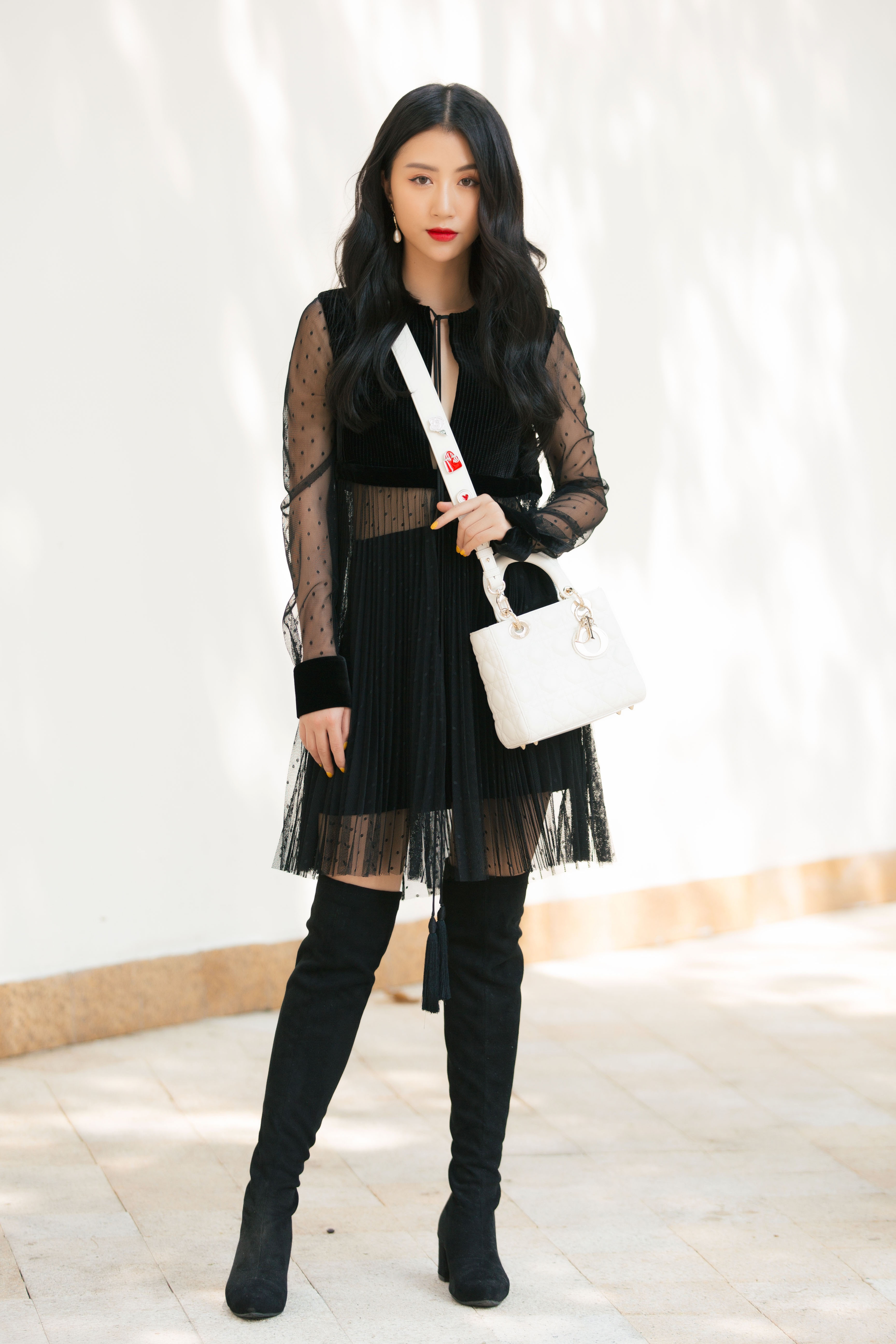 Quynh Anh Shyn khong co dai gia chong lung anh 4