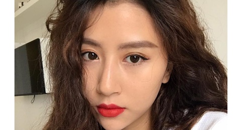 Quynh Anh Shyn: 'Toi an mac khac biet voi cac nguoi dep trong showbiz' hinh anh