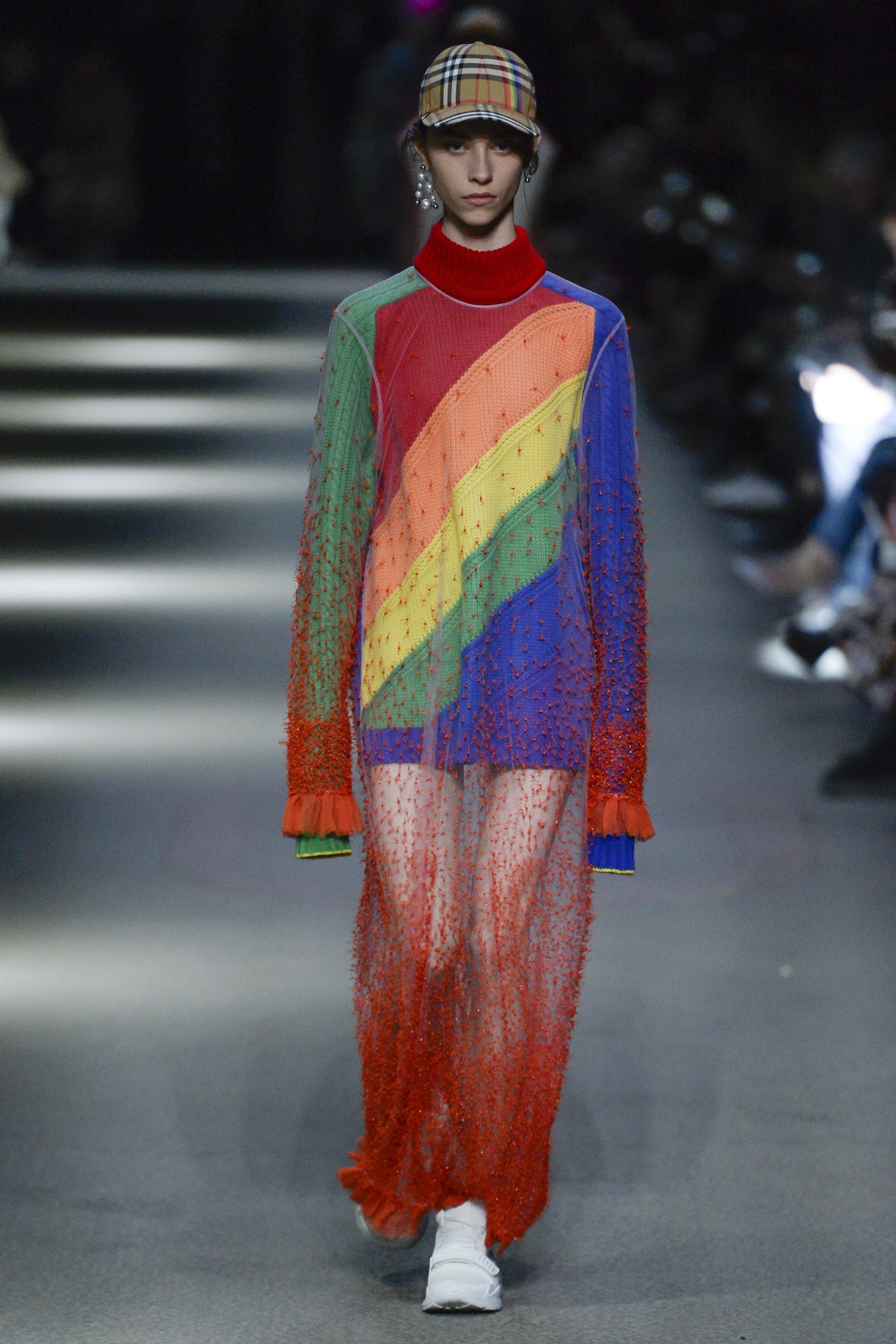 Show dien Burberry thu dong 2018 anh 7