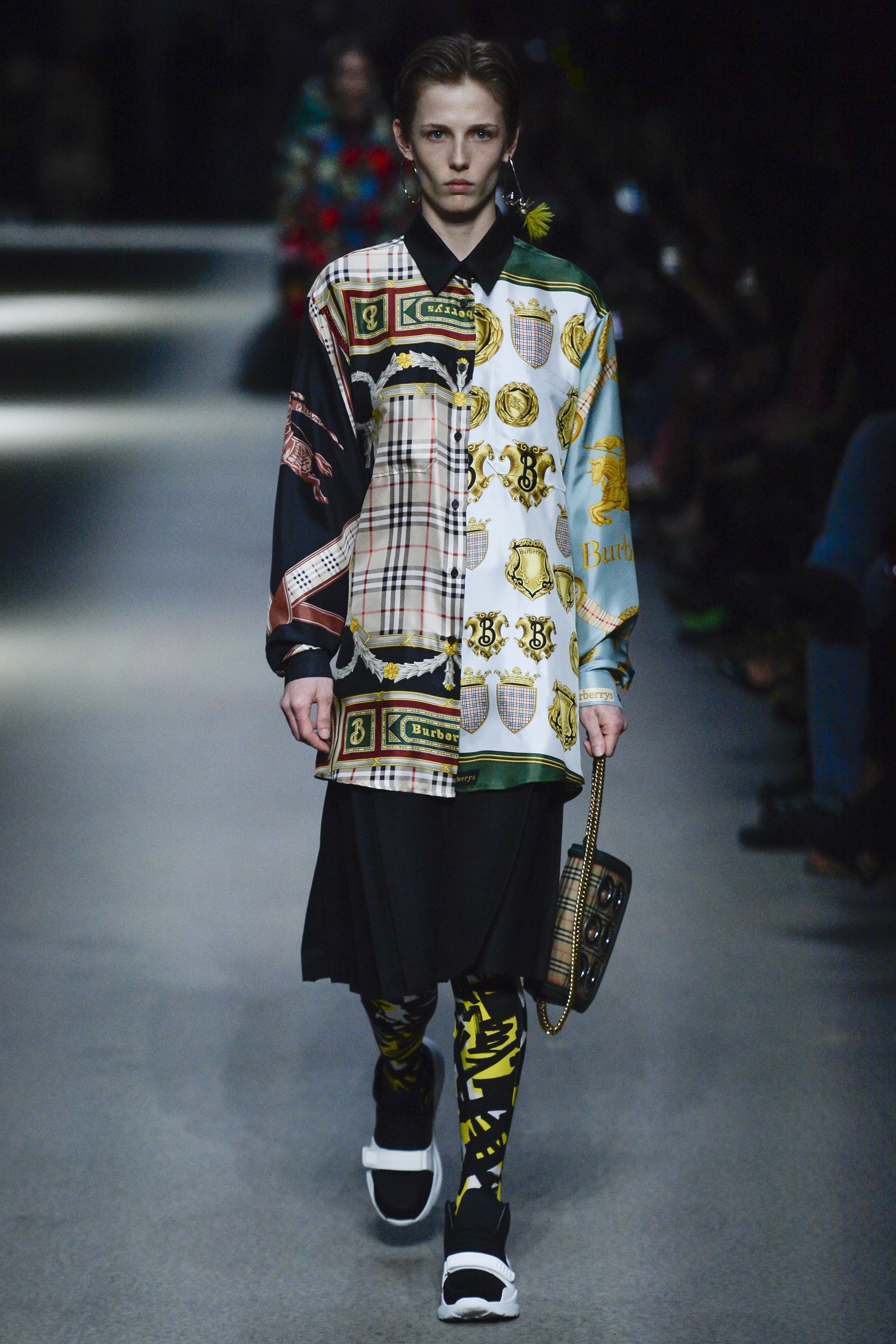 Show dien Burberry thu dong 2018 anh 9