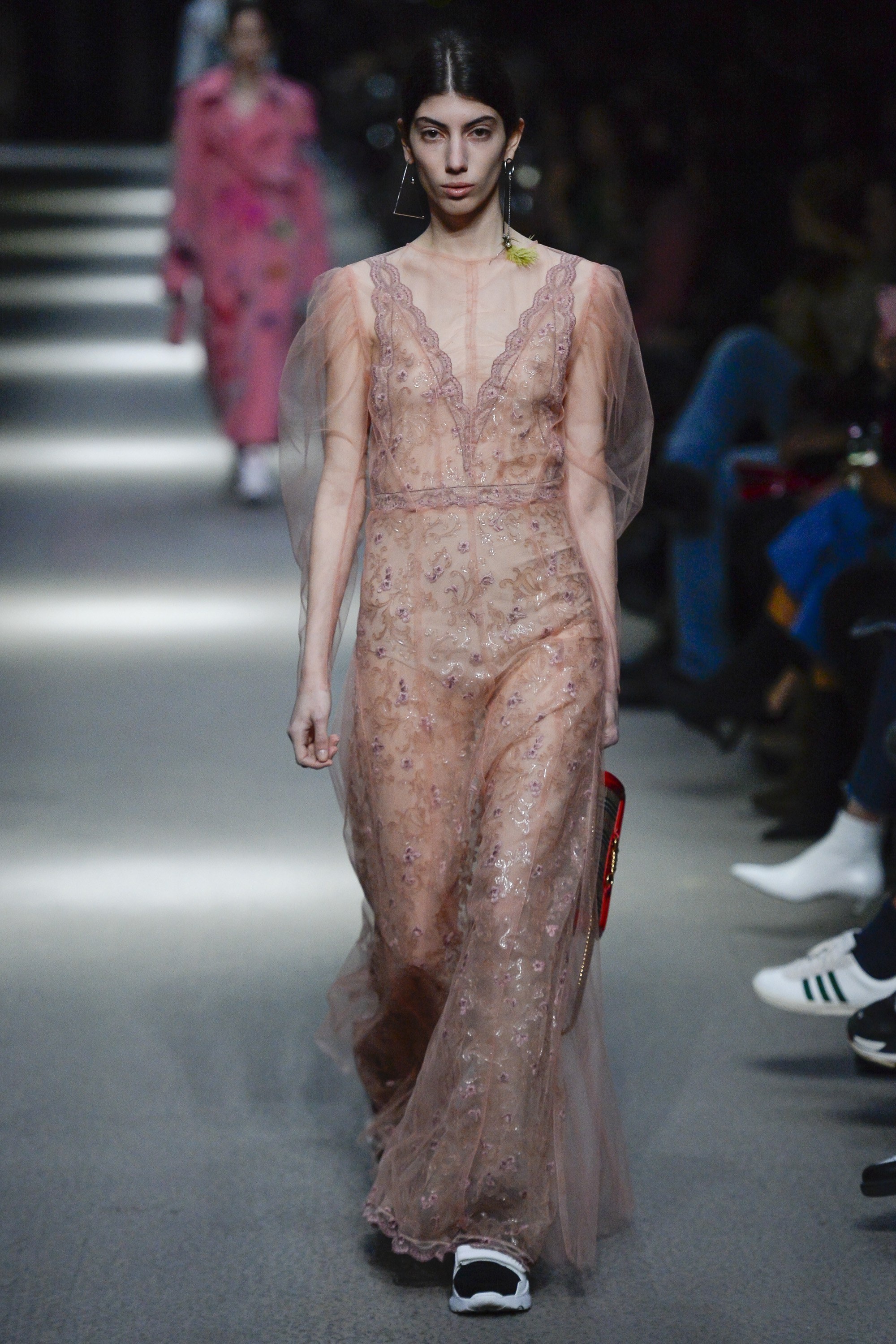 Show dien Burberry thu dong 2018 anh 13