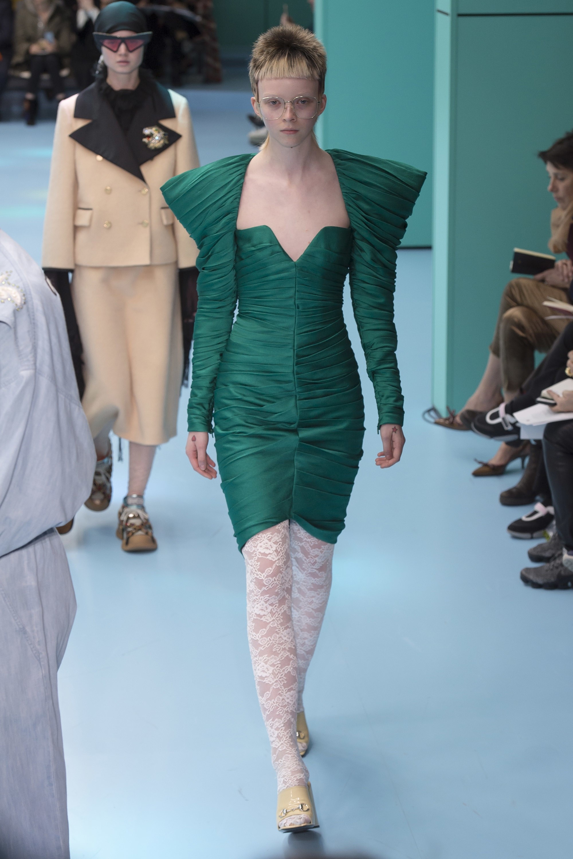 Show dien Gucci thu dong 2018 anh 13