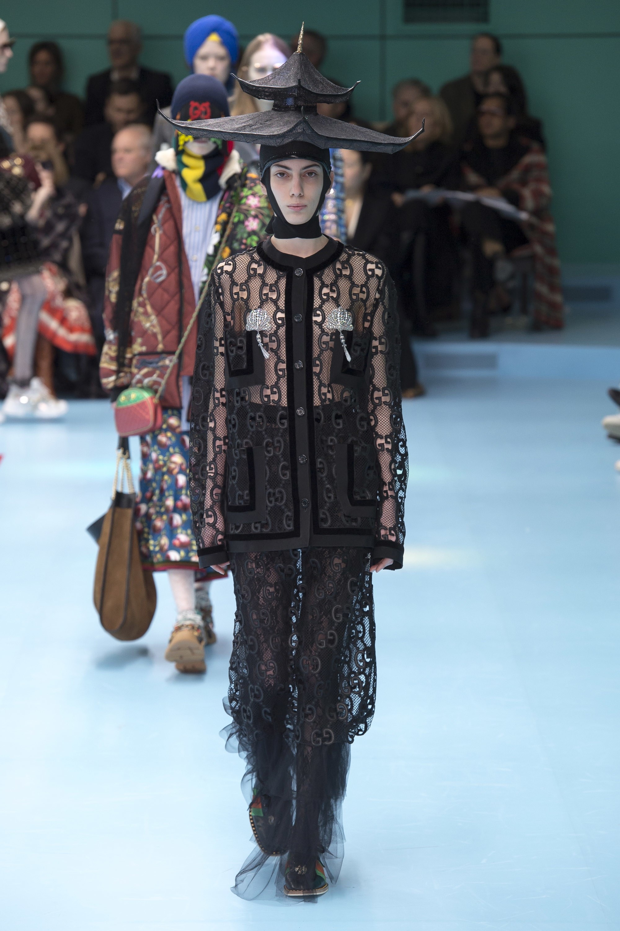 Show dien Gucci thu dong 2018 anh 9