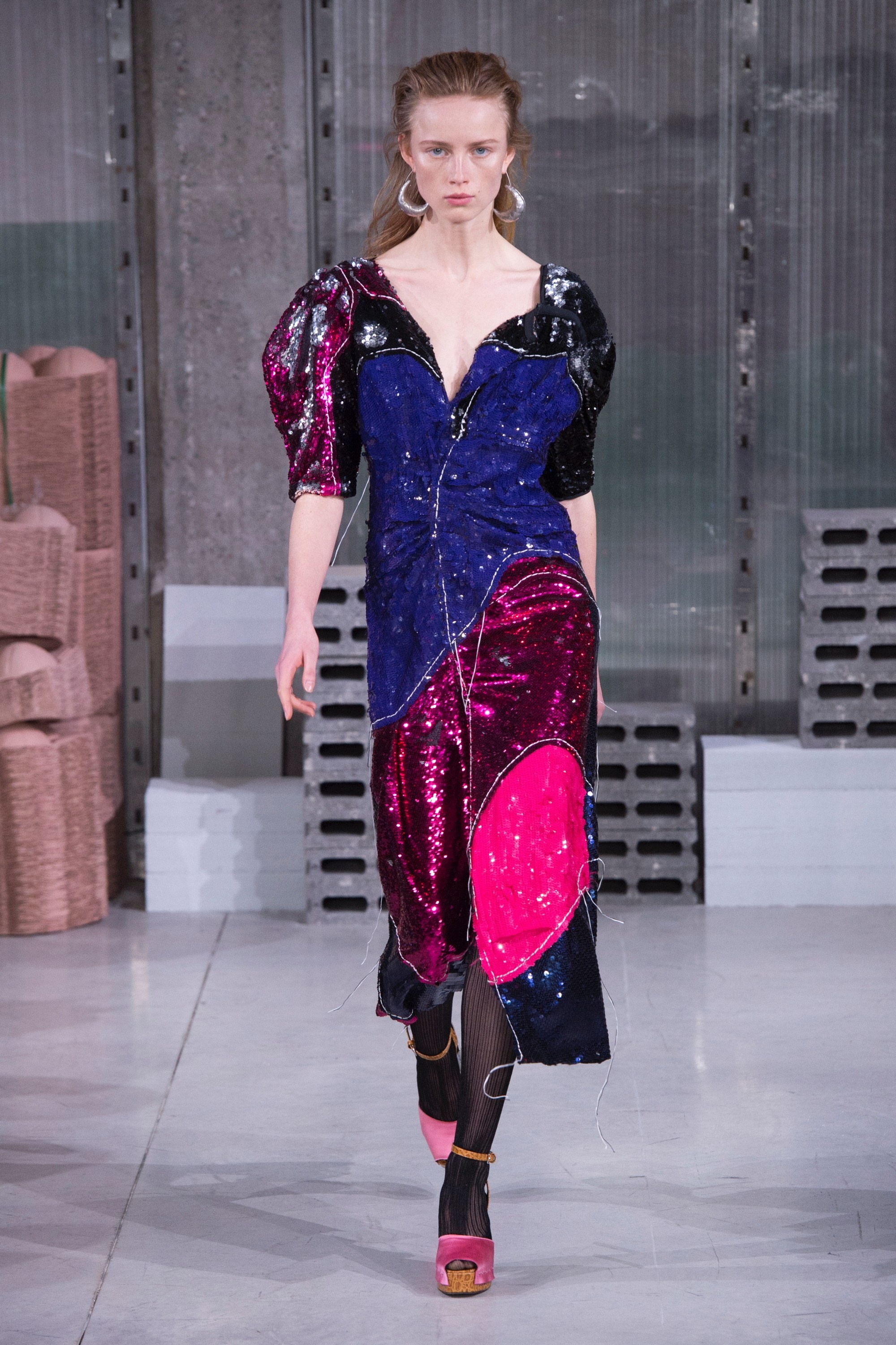 Show dien thu dong 2018 cua Marni anh 14