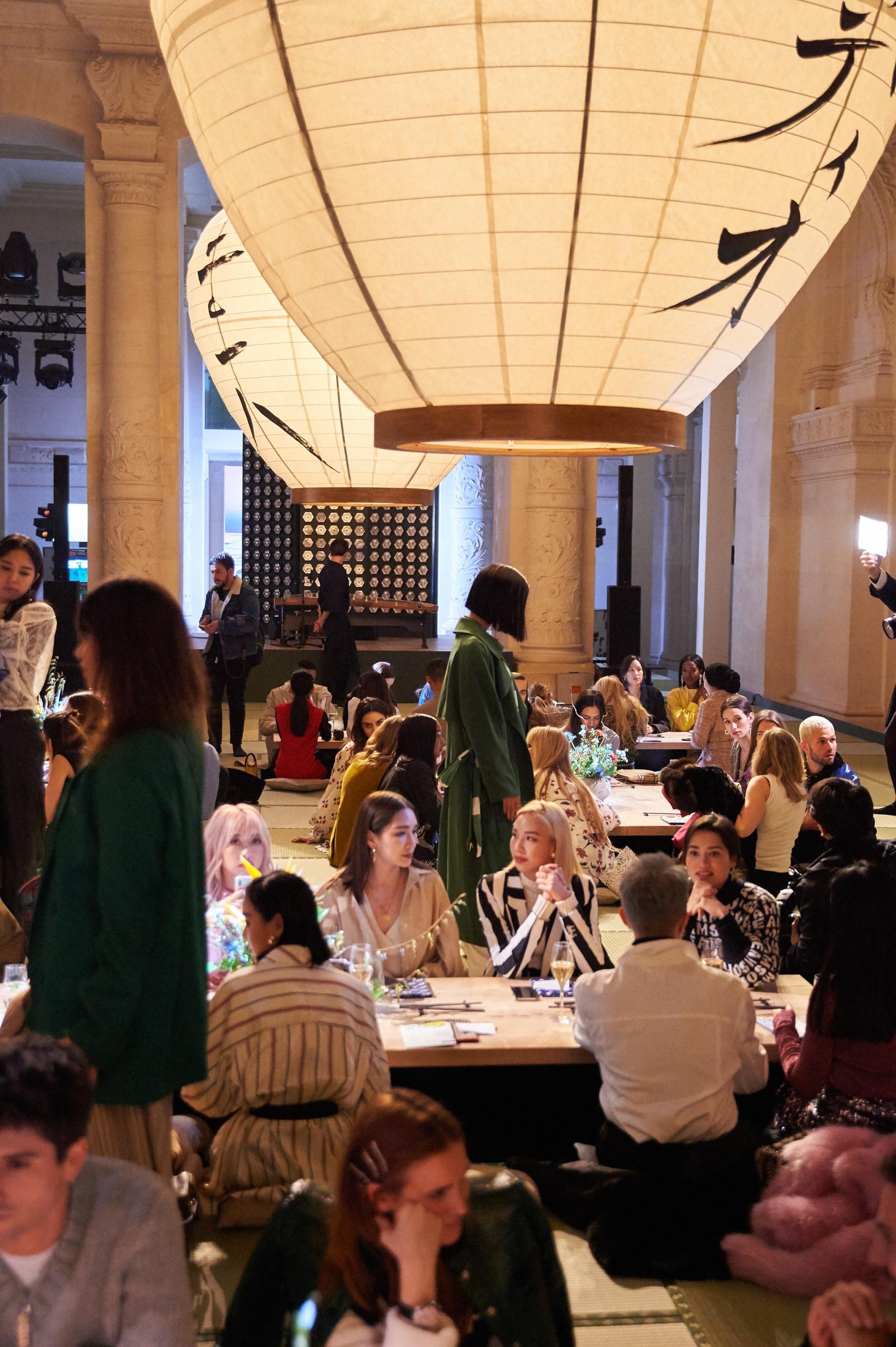 Chau Bui xuat hien tai show dien H&M anh 8