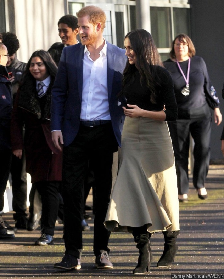 Meghan Markle dien trang phuc hang hieu anh 8