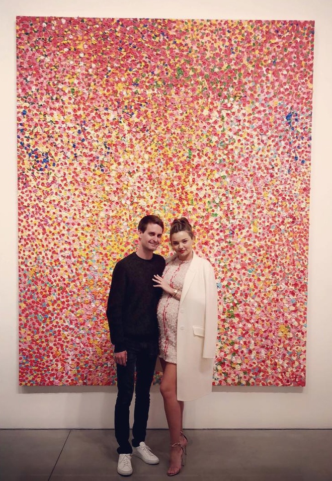 Miranda Kerr mang giay cao got khi mang thai anh 1