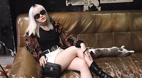 Ban gai Son Tung M-TP nghien mot vay ngan khoe chan dai hinh anh