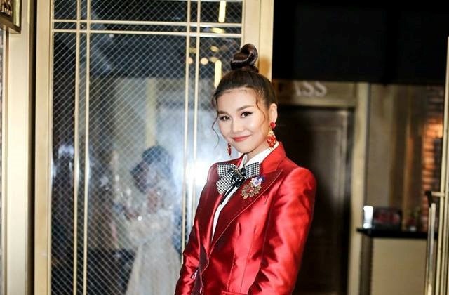 Thanh Hang, Diem My noi bat trong bang sao dep tuan hinh anh