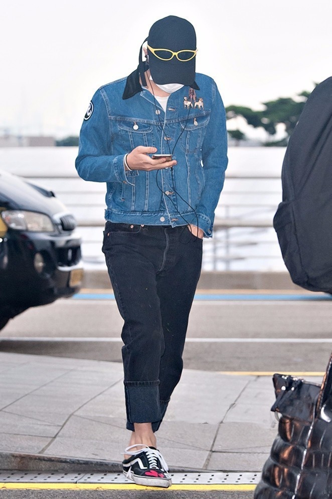 Hoa Minzy,  Hoang Lu lang xe kieu dien giay dap got anh 5